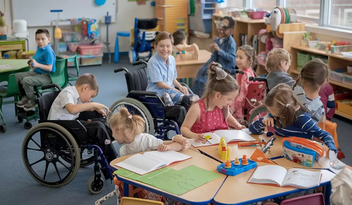 Мүмкіндігі шектеулі азаматтарды қолдау, инклюзияны дамыту : Алматыда кешенді саясат жүргізіліп отыр