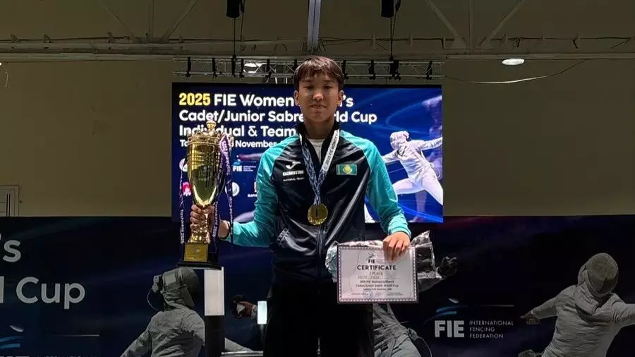 Қазақсандық семсерлесуші Әлем кубогы кезеңінде топ жарды