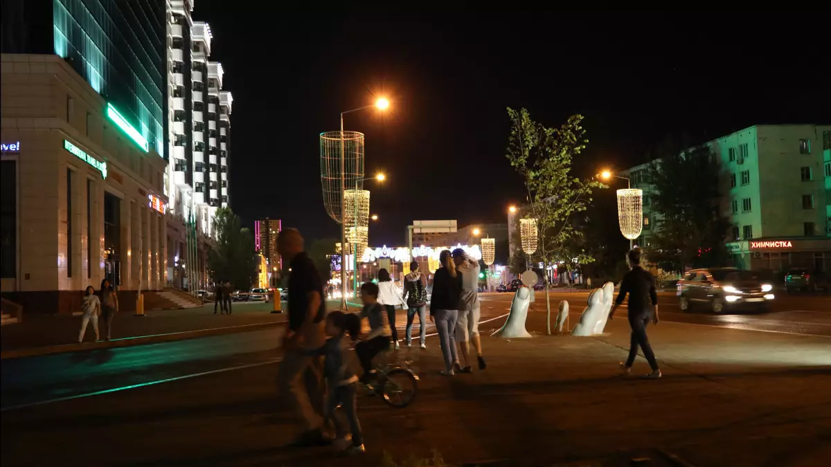 Қыздардың шотын төлеп, "жомарттық" жасаған жігіт жауапқа тартылды