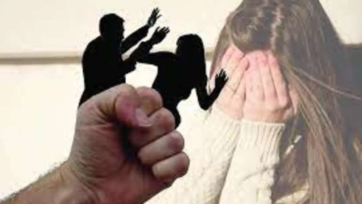 "Өлтіреміз, мүлкіңді тартып аламыз деп қорқытып, 700 теңге бопсалаған". Қарағандыда жас жігіт кәсіпкер келіншекті бопсалады деген күдікке ілінді