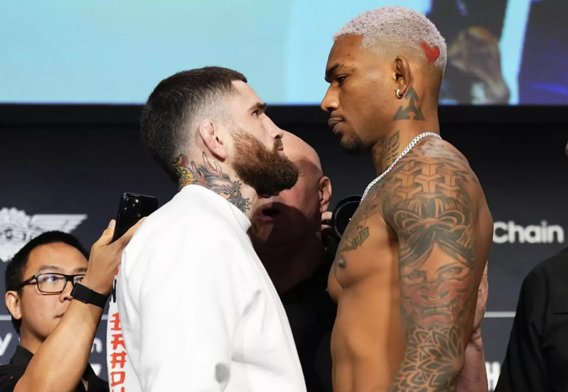 Дана Уайт назвал участников претендентского боя в дивизионе Рахмонова