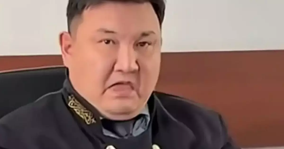  Сот залында тілін шығарған судьяға қатысты шешім қабылданды 