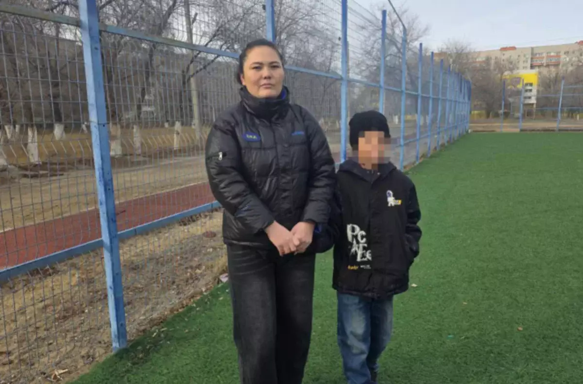 «Свалил и бил по ноге»: старшеклассник избил пятиклассника в Актобе