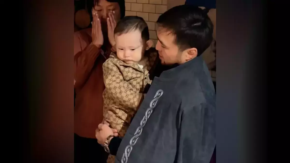 «Елдос-Смет»: Олимпиада чемпионы өзімен аттас сәбиге бата берді