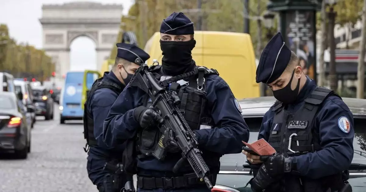  Париж қаласының орталығында атыс болды 