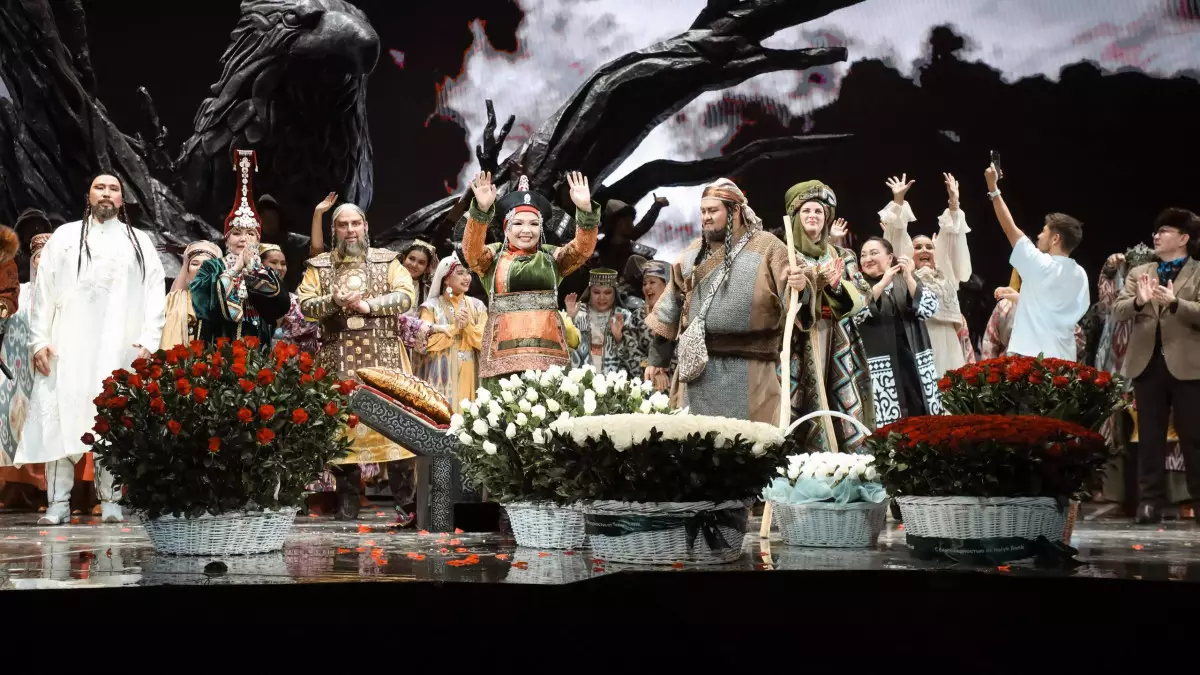 В Ташкенте с триумфом прошла премьера оперы «Хан Сұлтан. Алтын Орда»