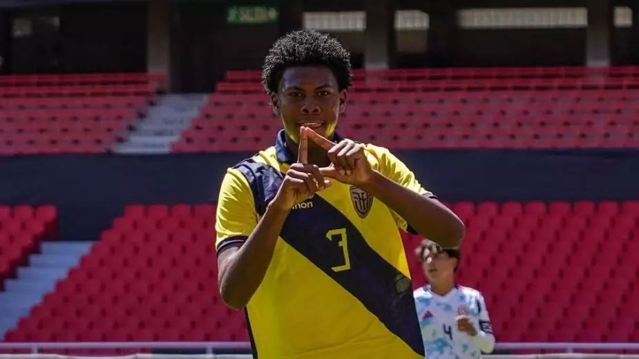 "Челси" купил очередного молодого таланта. Он не конкурент Дастана Сатпаева по позиции 