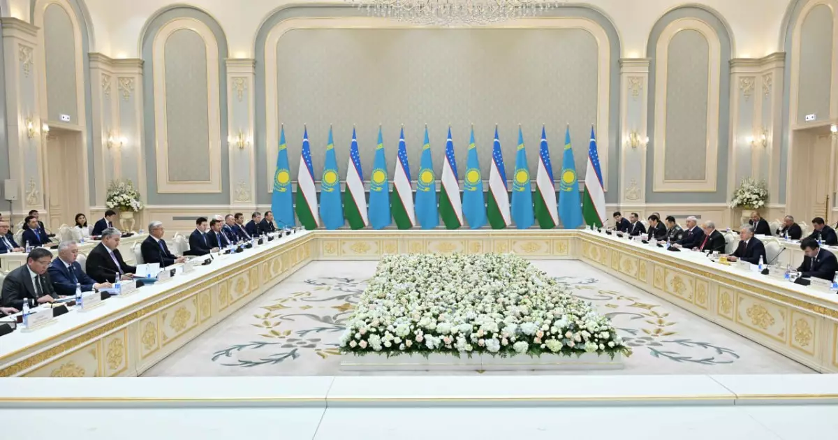   Қазақстан мен Өзбекстан саяси-экономикалық әріптестікті жаңа деңгейге көтеруге ниетті   