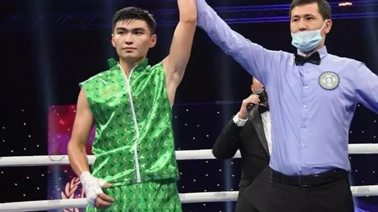 Қазақстандық боксшы АҚШ-тағы жекпе-жек алдында салмақ өлшеуден өтті