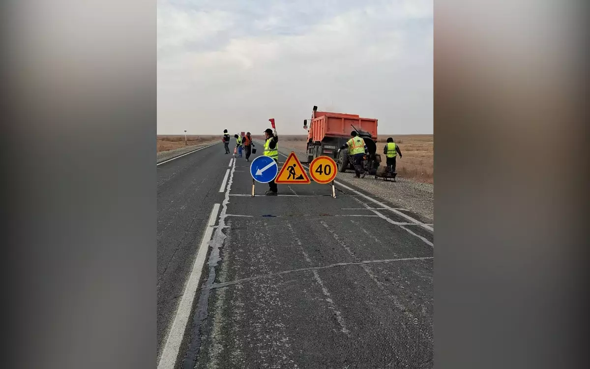 Из-за обильных осадков закрыта дорога на севере Казахстане