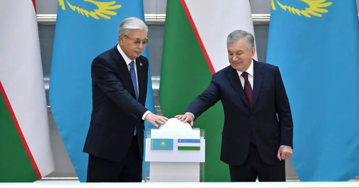   Қазақстан мен Өзбекстан президенттері бірлескен жобаларды іске қосу рәсіміне қатысты   