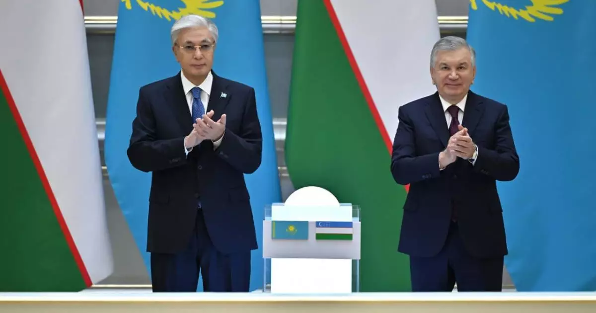  Қазақстан мен Өзбекстан президенттері бірлескен жобаларды іске қосу рәсіміне қатысты 