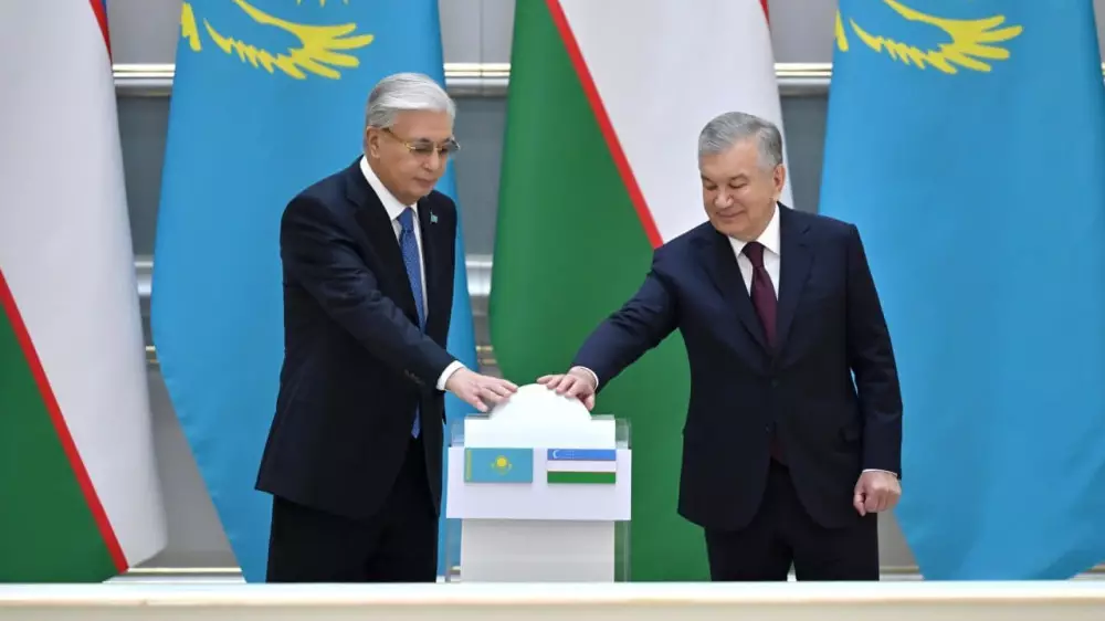 Токаев и Мирзиеев запустили семь совместных проектов на 1,2 миллиарда долларов