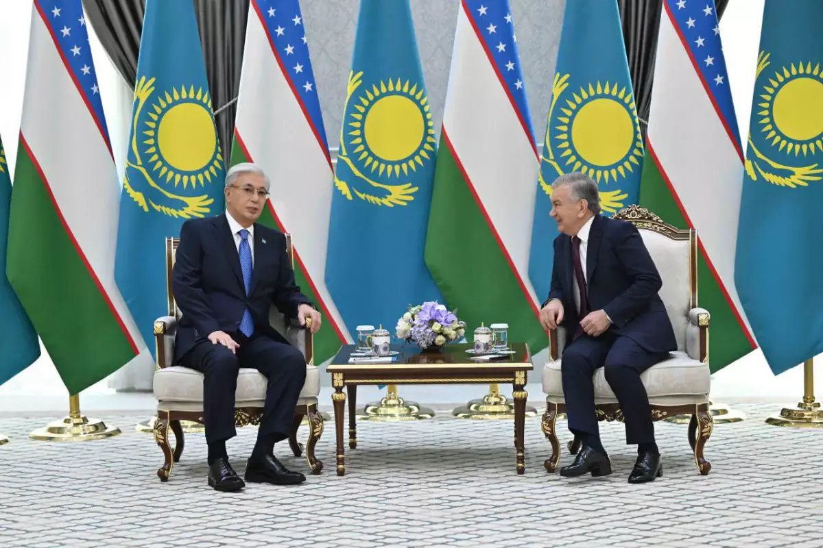 Тоқаев Өзбекстан президентімен келіссөз жүргізді