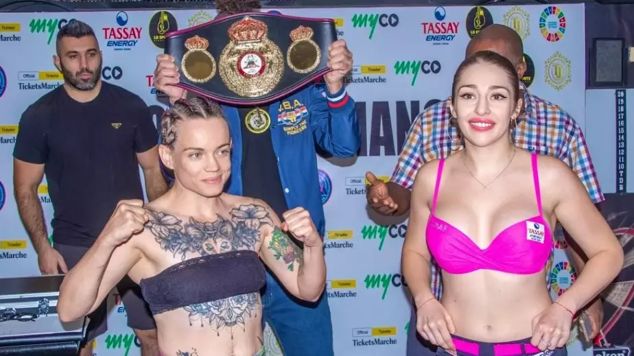 Ангелина Лукас проиграла американке в бою за титул WBA Gold: видео 