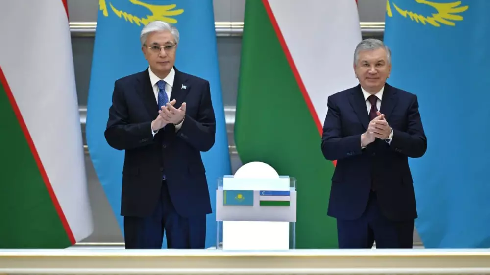 Токаев: Вопреки домыслам так называемых “экспертов“, Казахстан и Узбекистан отнюдь не соперники