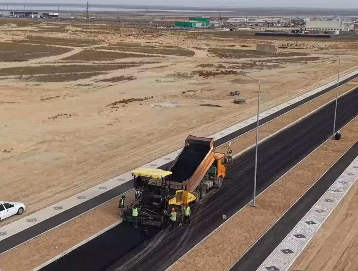 Новые дороги строят в 36 микрорайоне Актау - новости на Lada.kz 15.11.2025