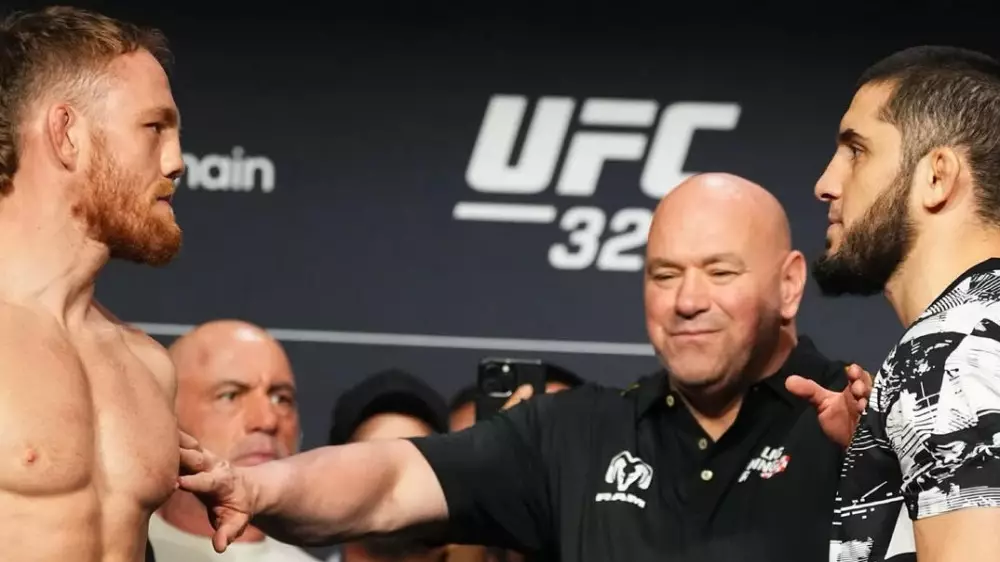 Титульный бой Махачев - Маддалена: когда и где смотреть в Казахстане