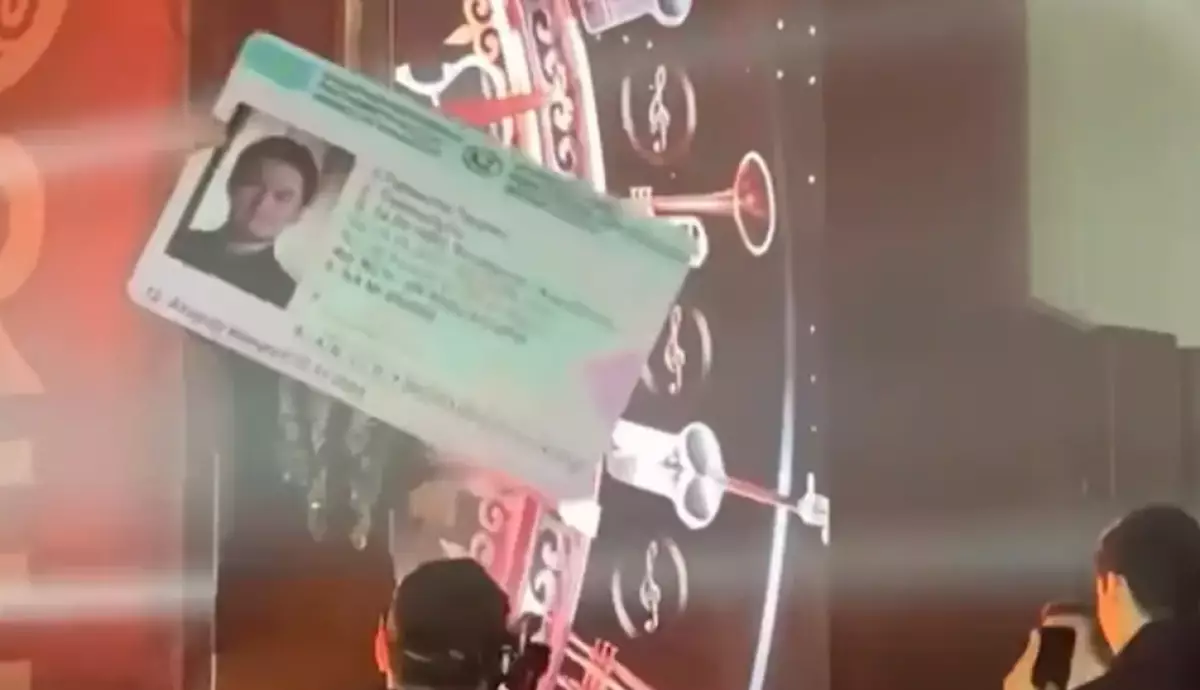 Есірткімен ұсталған Төреғали Төреәлі елде жоқ жүргізуші куәлігіне ие болды (ВИДЕО)