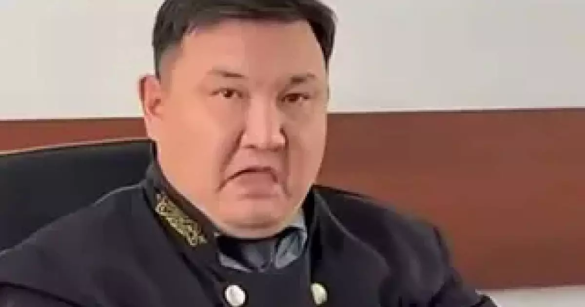  Показал язык: судье по делу Берденова вынесли решение 