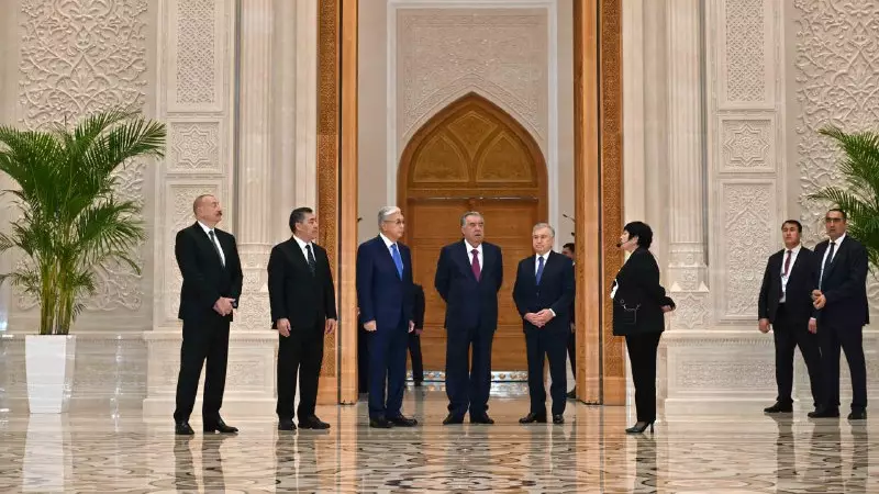 Орталық Азия және Әзербайжан елдерінің президенттері Ислам өркениеті орталығына барды
