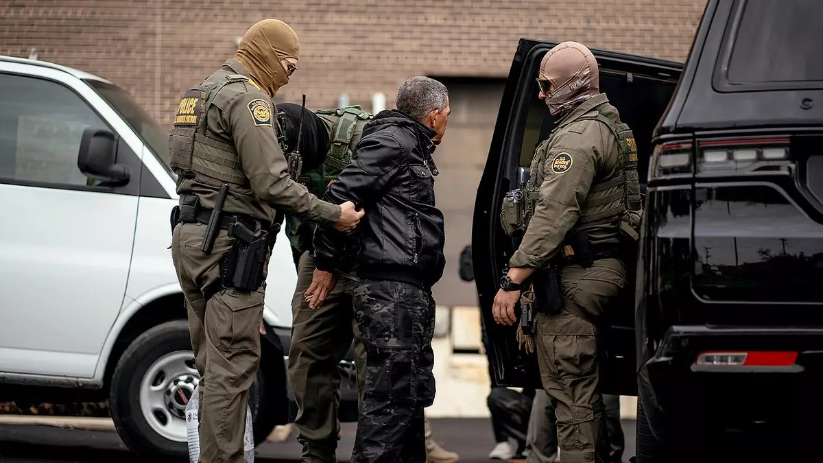 Шарлотт готовится к действиям федеральных иммиграционных властей на фоне роста убийств в центре города на 200%.