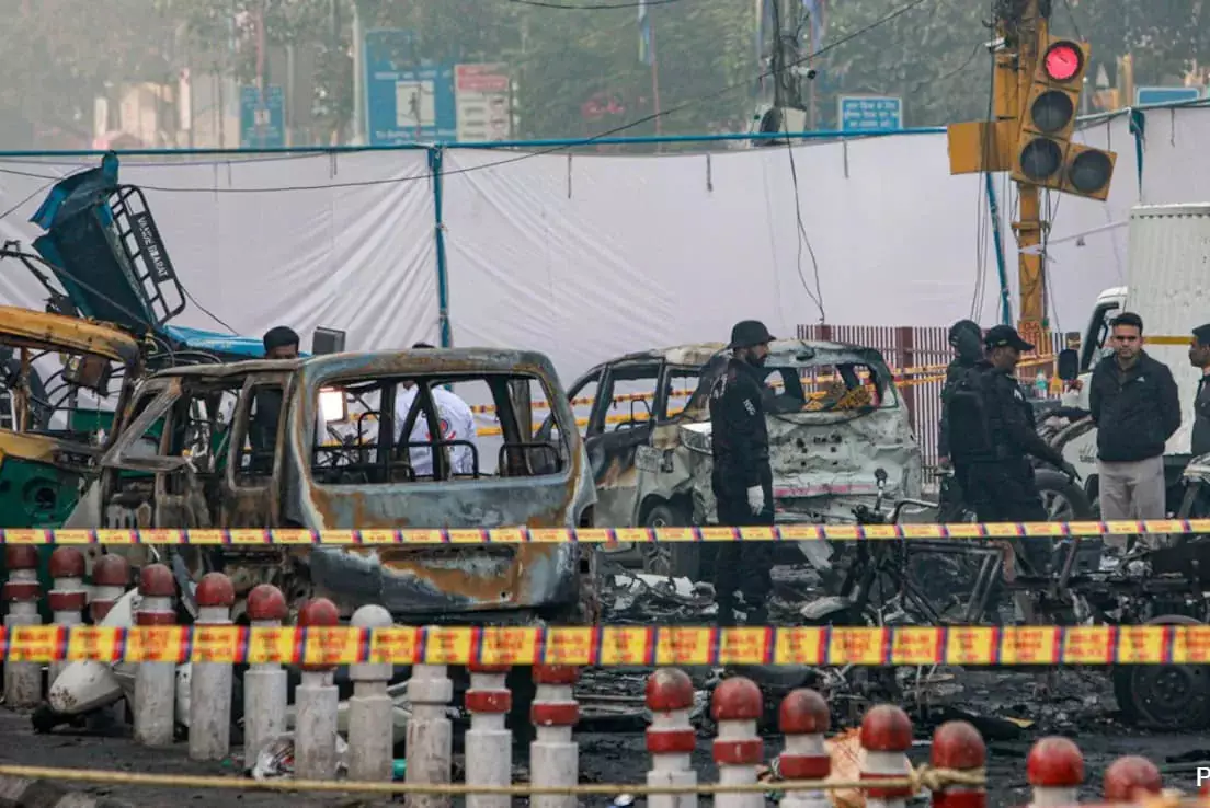 При взрыве в полицейском участке в Джамму и Кашмире погибли девять человек