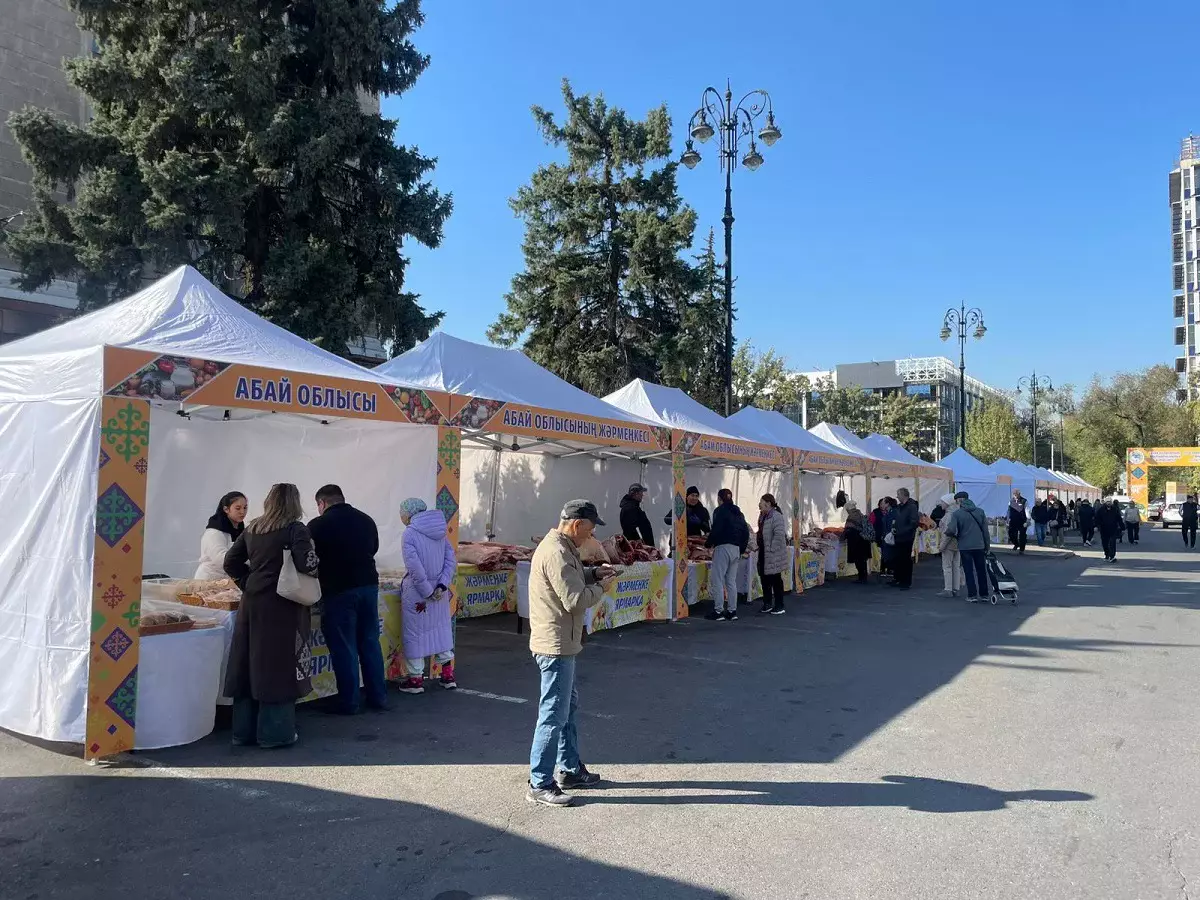 Четыреста тонн различной продукции представлено на ярмарке в Алматы