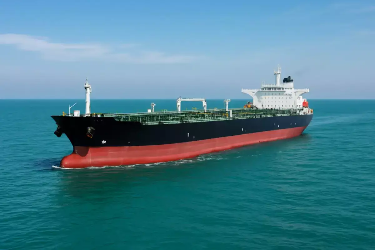 Иранские военные задержали танкер с нефтепродуктами, следовавший в Сингапур - новости на Lada.kz 15.11.2025