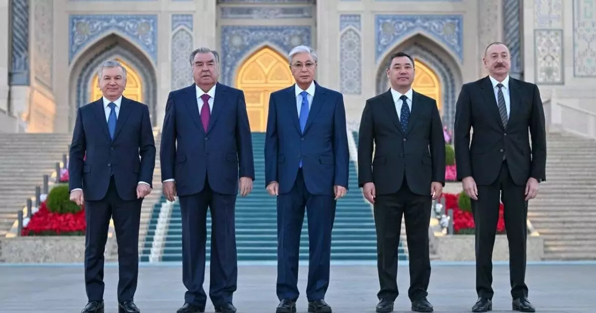  Осман Құраны, 114 көне кітап: Орталық Азия мен Әзербайжан көшбасшылары қасиетті ислам орталығына барды 