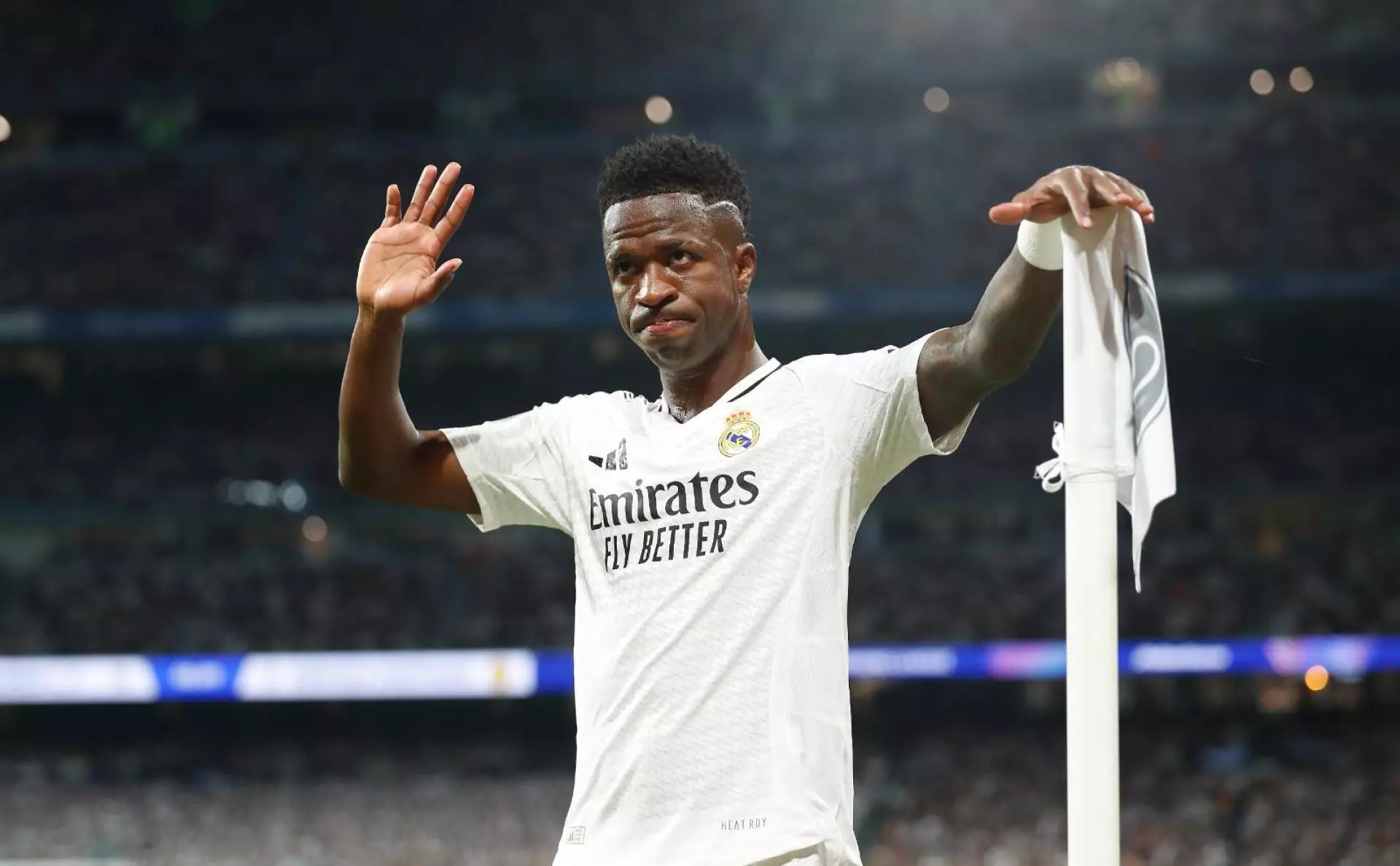 Винисиус Жуниор может перейти в АПЛ летом 2026