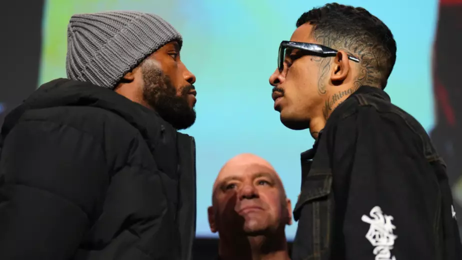 Карлос Пратес нокаутировал Леона Эдвардса на UFC 322