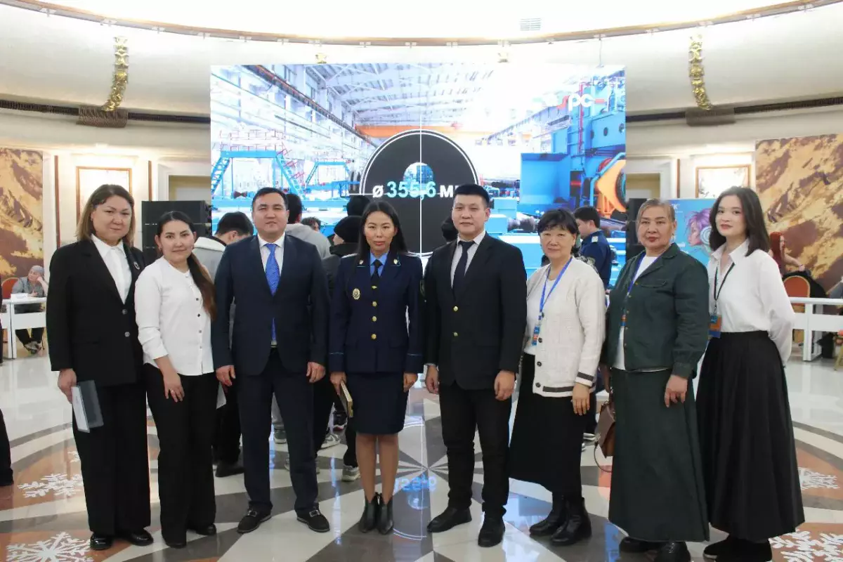 В Алматы состоялась общегородская ярмарка вакансий в рамках Года рабочих профессий