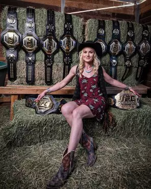 Валентина Шевченко успешно защитила пояс UFC