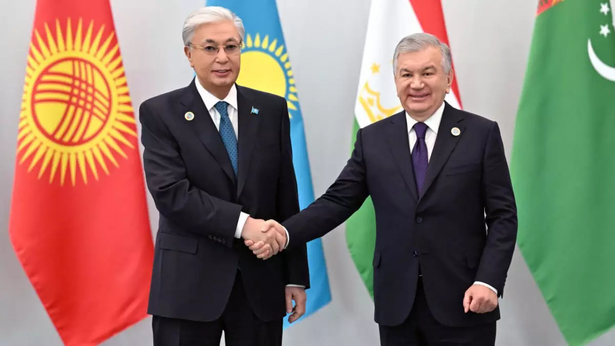 Тоқаев Ташкенттегі Конгресс орталыққа барды