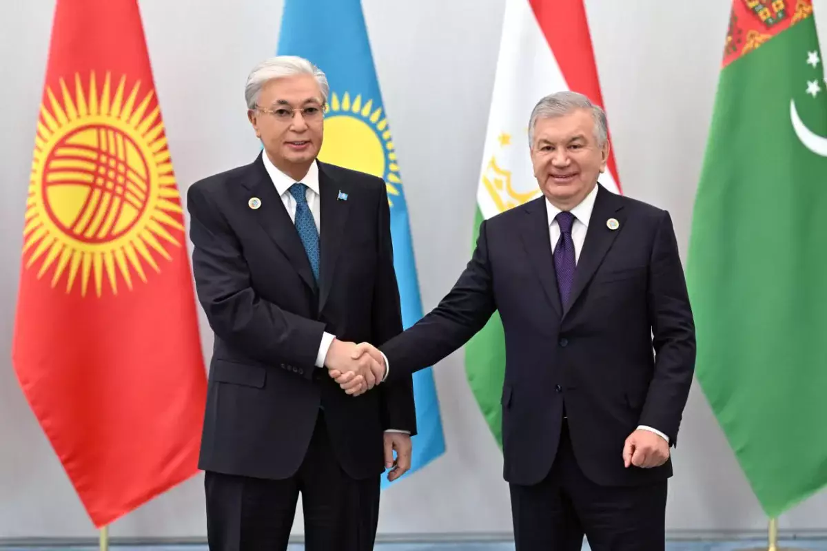 Мемлекет басшысы Ташкенттегі Конгресс орталыққа барды