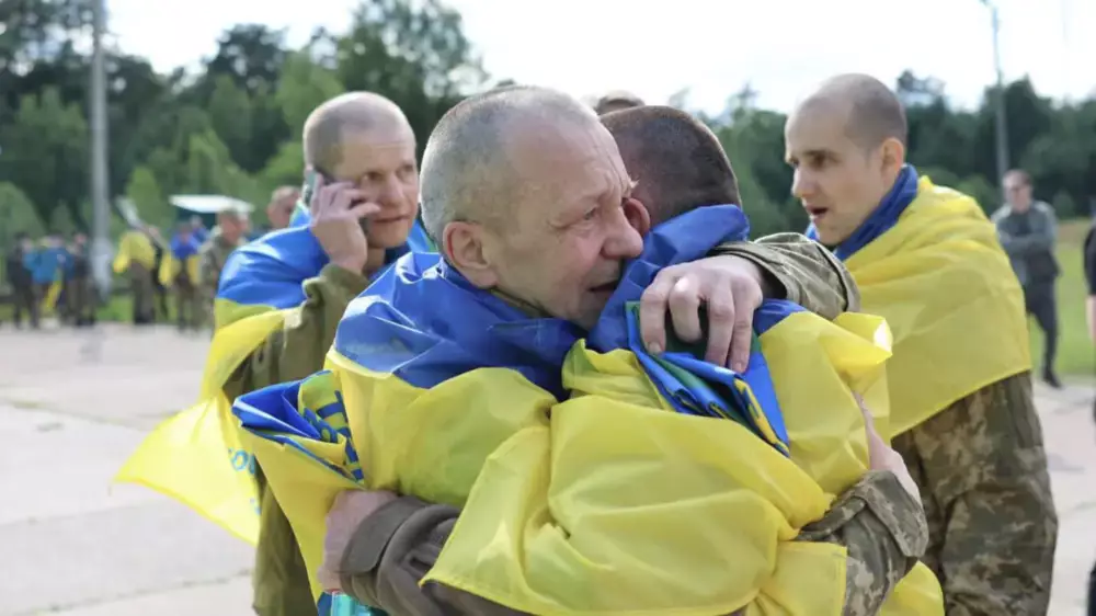 Украина мен Ресей ауқымды тұтқын алмасуға келісті: 1200 украиндық үйіне оралуы мүмкін