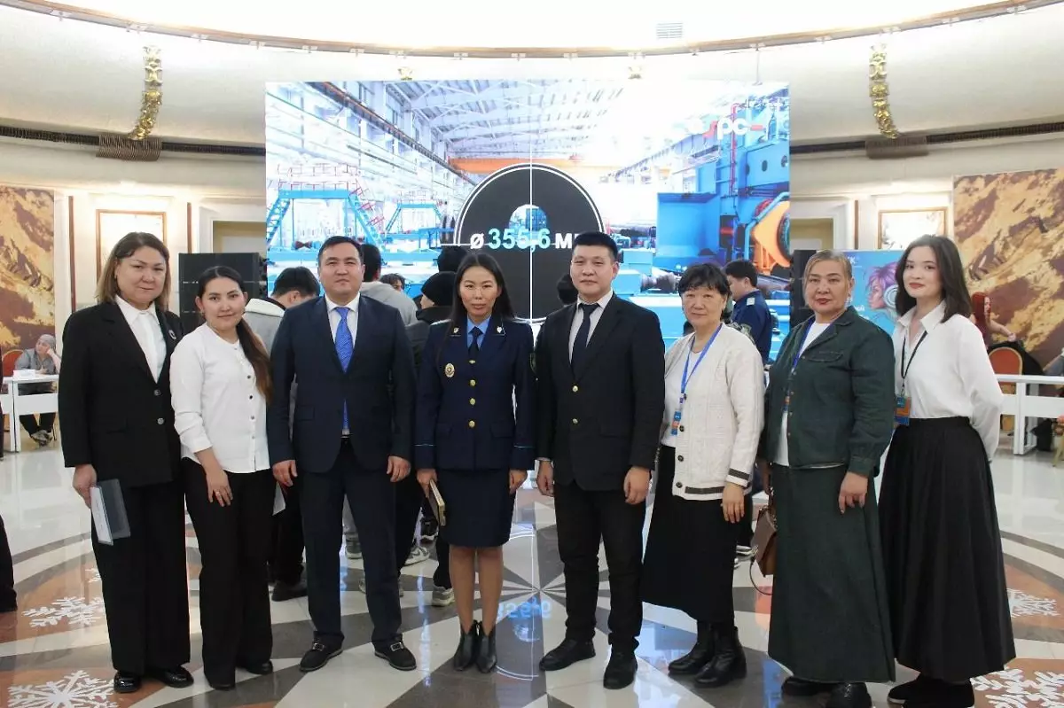 Жұмысшы мамандықтары жылы: Алматыда жалпықалалық бос жұмыс орындары жәрмеңкесі өтті