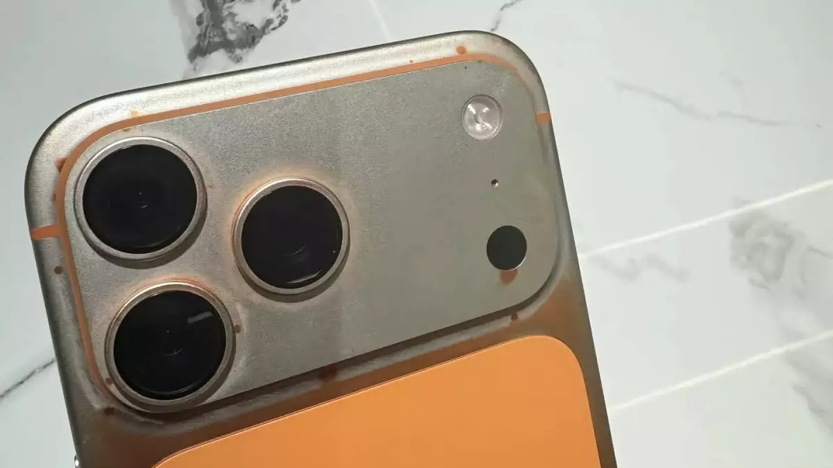 Цвет корпуса iPhone 17 Pro Max может стираться при неправильной очистке