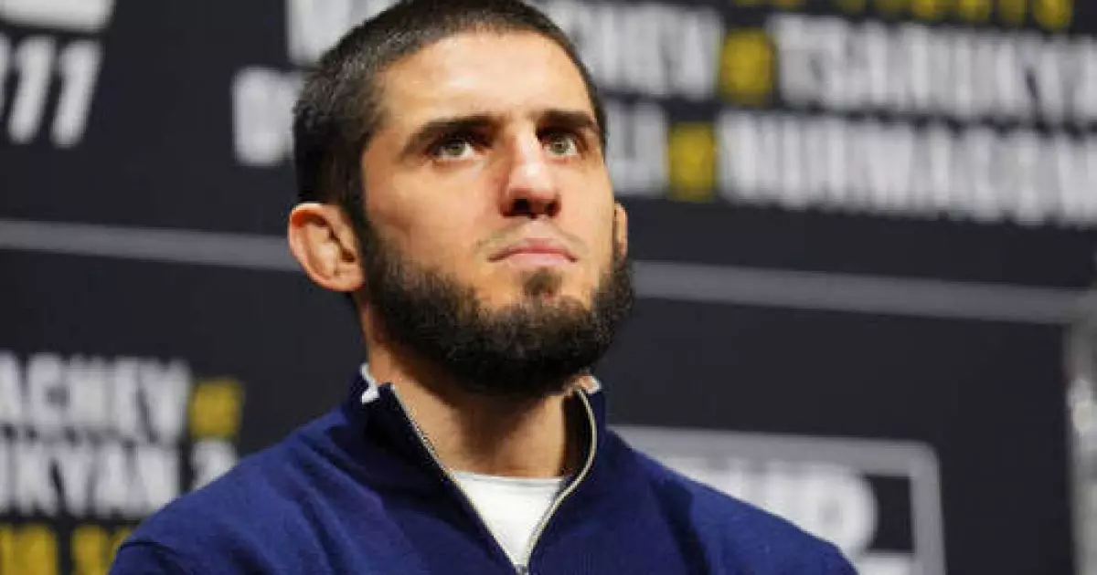   Ислам Махачев UFC-де жартылай орта салмақта чемпион атанды   