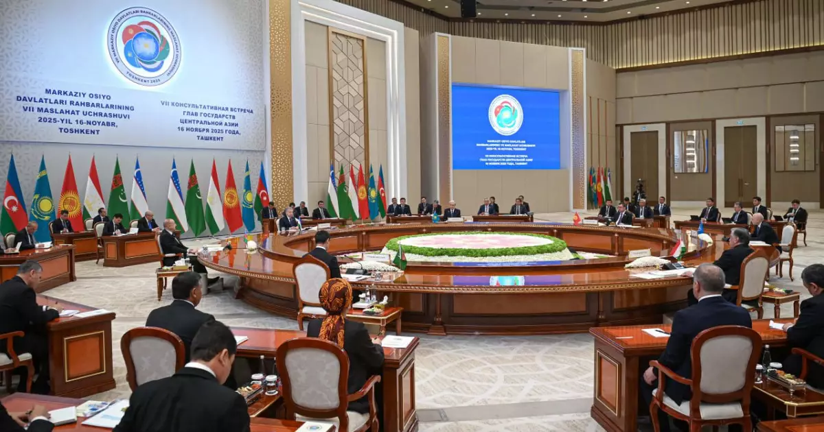   Қасым-Жомарт Тоқаев жиынға қатысушылар назарын сирек кездесетін металдарды өндіру және өңдеу саласындағы ықпалдастық перспективасына аударды   