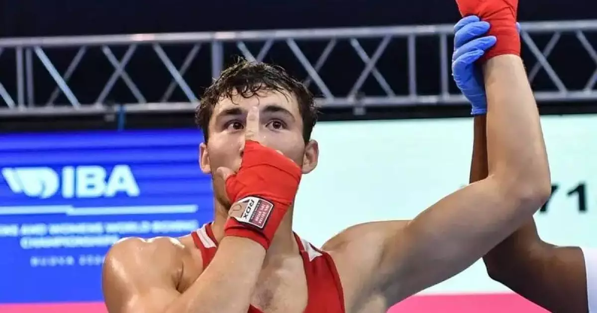  Нұрбек Оралбайдың орнын басқан жігіт Әлем кубогының жартылай финалына шықты 