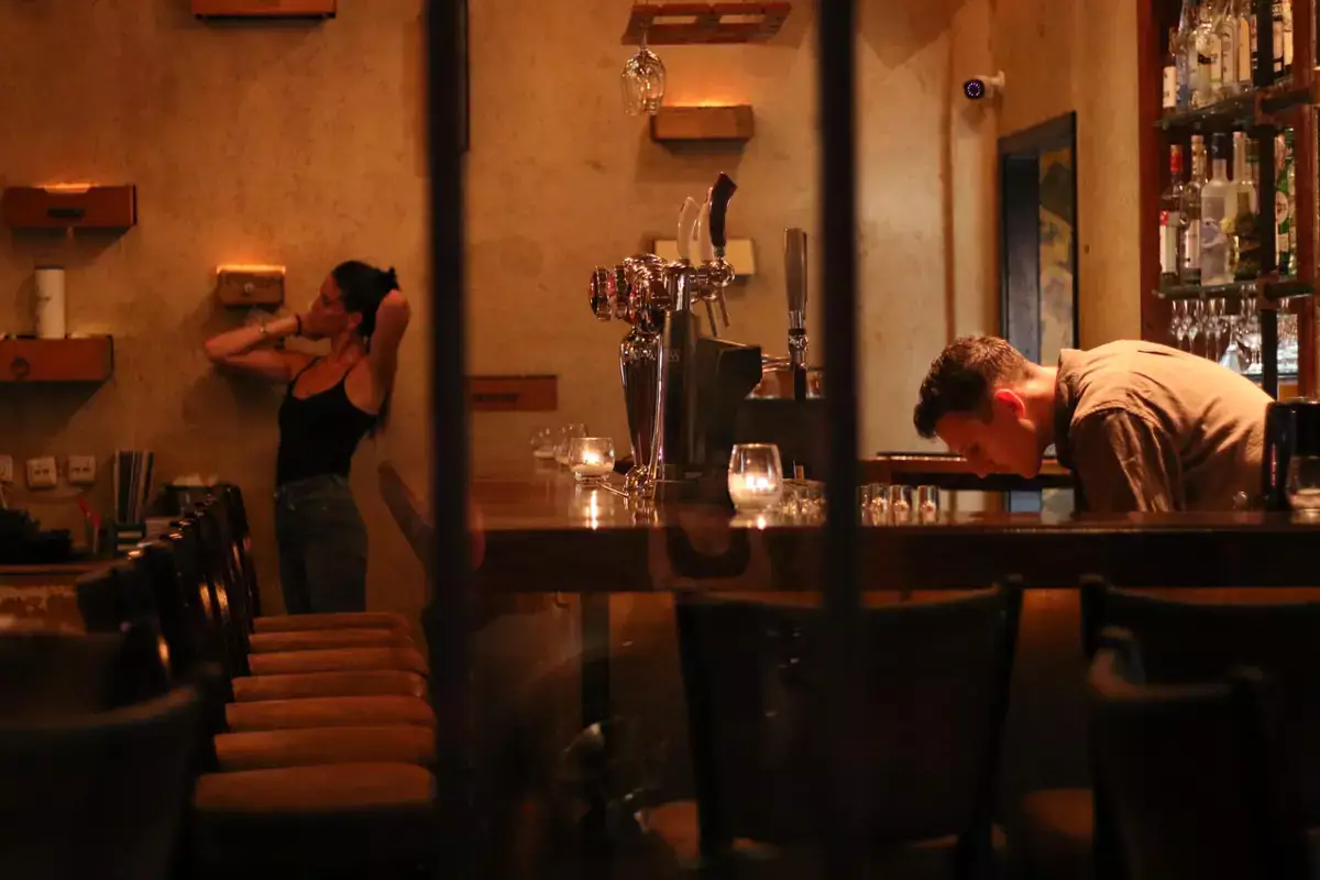 Могут ли жители Актау требовать зарплаты без договора? Интервью с экспертом - новости на Lada.kz 16.11.2025