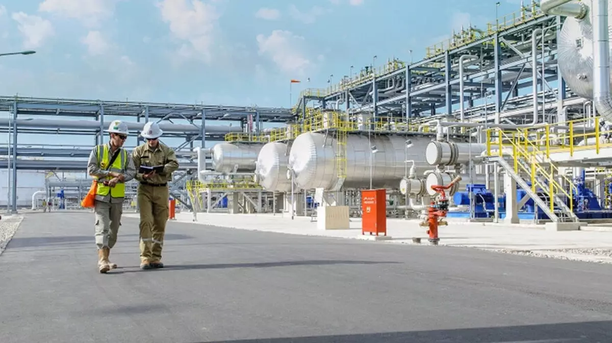 Тысячи рабочих без денег: ЛУКОЙЛ заморозил выплаты в Ираке