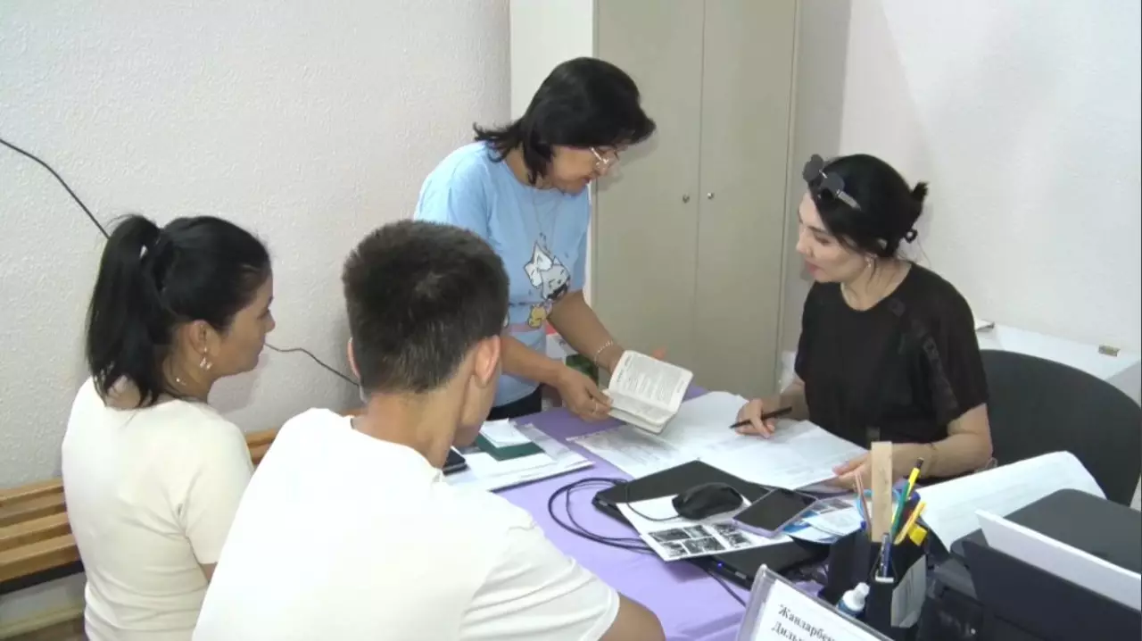 Атырау облысында 100 адамға қандас мәртебесі берілді