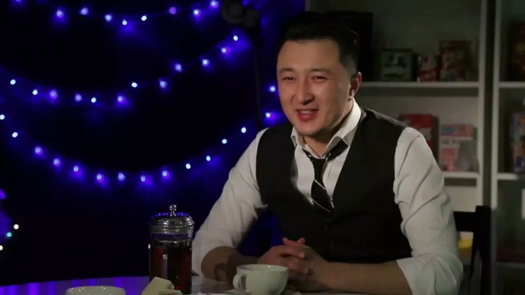  «Назар аудар» театрының актері отбасылық құпиясымен бөлісті