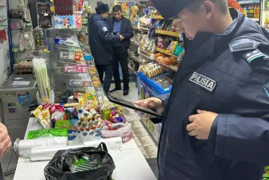 В Астане изъяли 61 единицу запрещённого насвая и снюса в ходе рейда