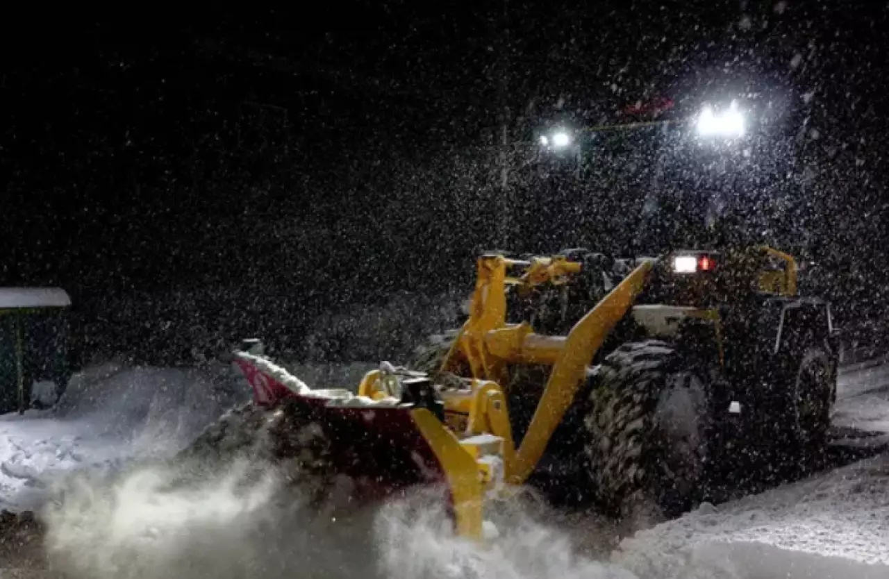 Свыше 370 единиц техники вышли на ночные работы в Астане