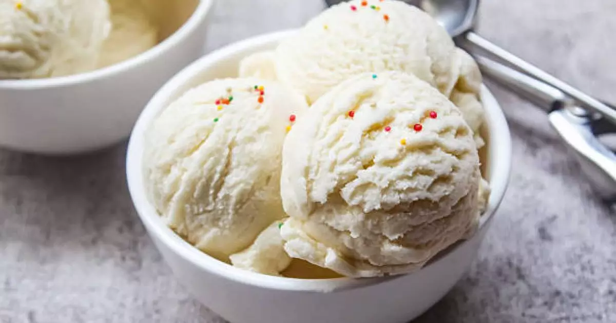  БҚО-да студенттер түйе сүтінен йогурт пен балмұздақ әзірлеп жүр 