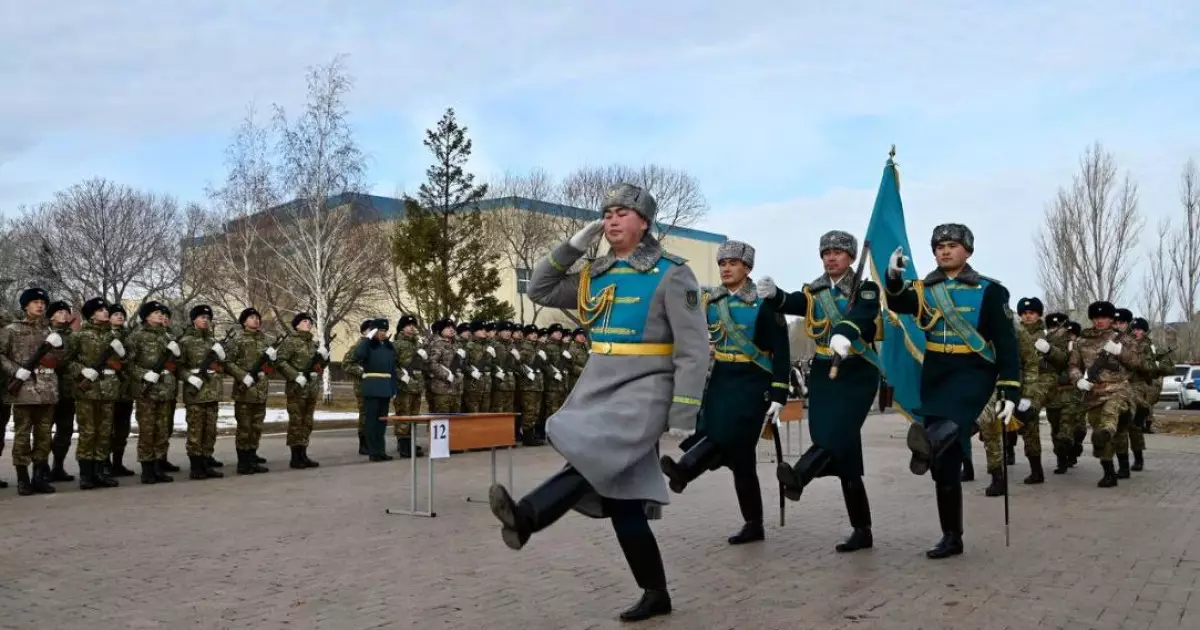   Астанада 200-ден астам сарбаз Отанға адал болуға ант берді   